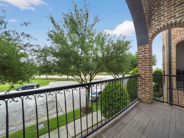 2810 Capitol Street, Houston, TX 77003