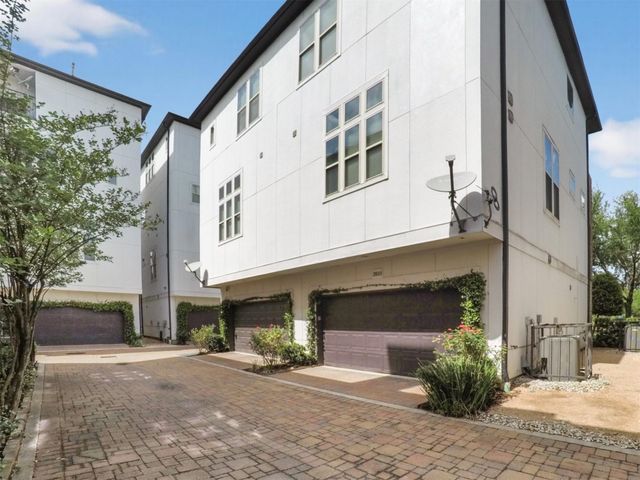 2810 Capitol Street, Houston, TX 77003