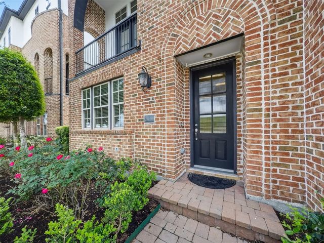 2810 Capitol Street, Houston, TX 77003