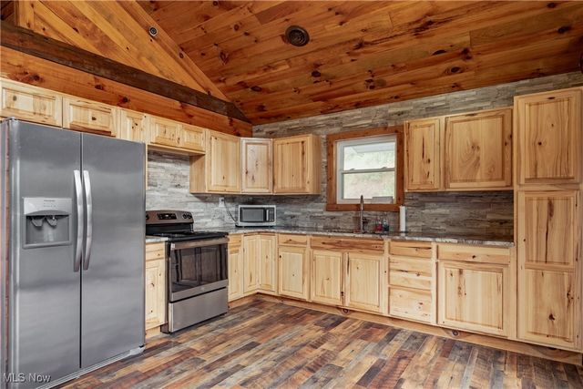 4278 Newbury Road, Little Hocking, OH 45742