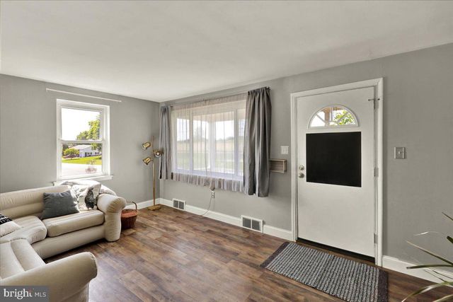 418 EGLE RD, Reading, PA 19601