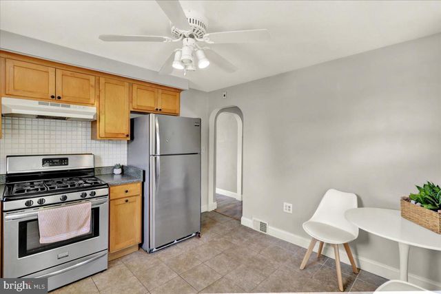418 EGLE RD, Reading, PA 19601