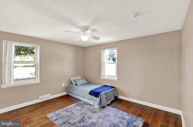 418 EGLE RD, Reading, PA 19601