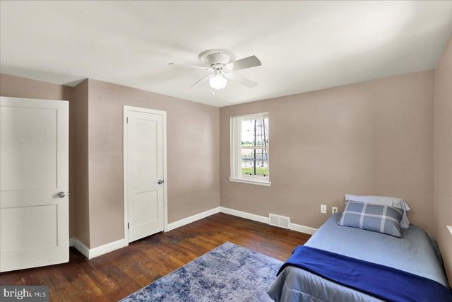 418 EGLE RD, Reading, PA 19601