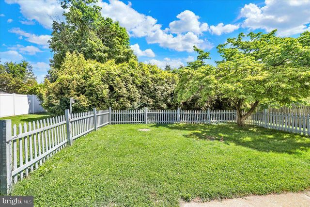 418 EGLE RD, Reading, PA 19601