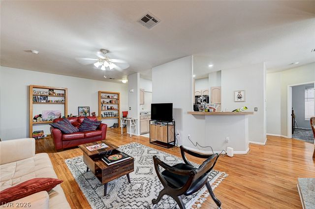 1604 Cardinal Bluff Drive 202, Las Vegas, NV 89128