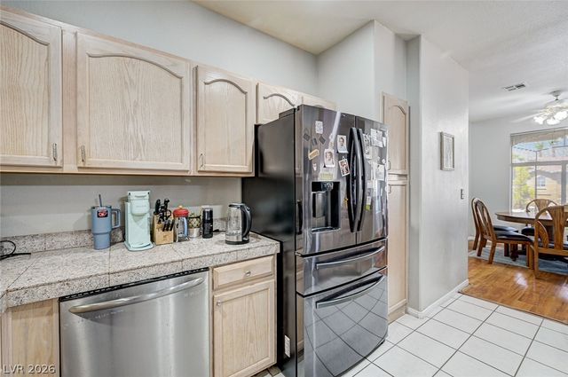 1604 Cardinal Bluff Drive 202, Las Vegas, NV 89128