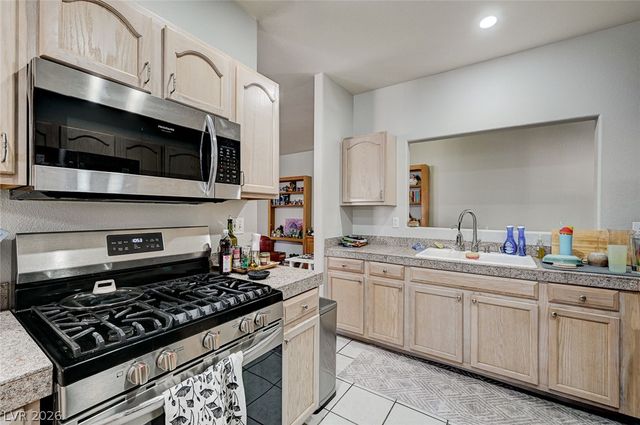 1604 Cardinal Bluff Drive 202, Las Vegas, NV 89128