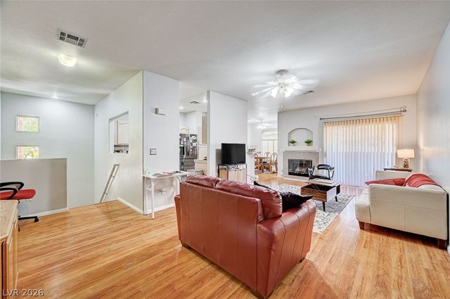 1604 Cardinal Bluff Drive 202, Las Vegas, NV 89128