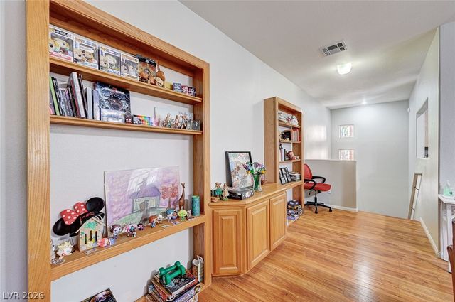 1604 Cardinal Bluff Drive 202, Las Vegas, NV 89128
