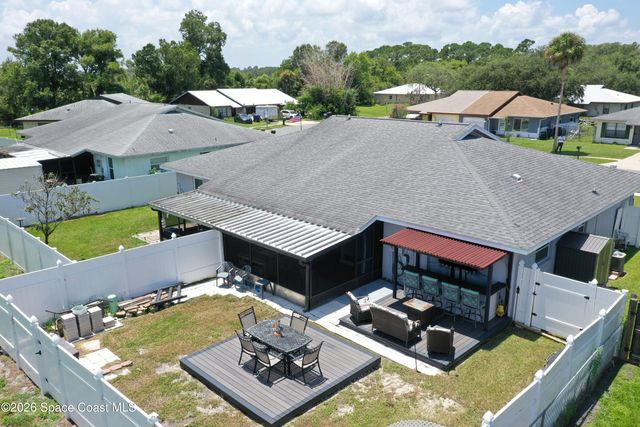 37 E Towne Place, Titusville, FL 32796
