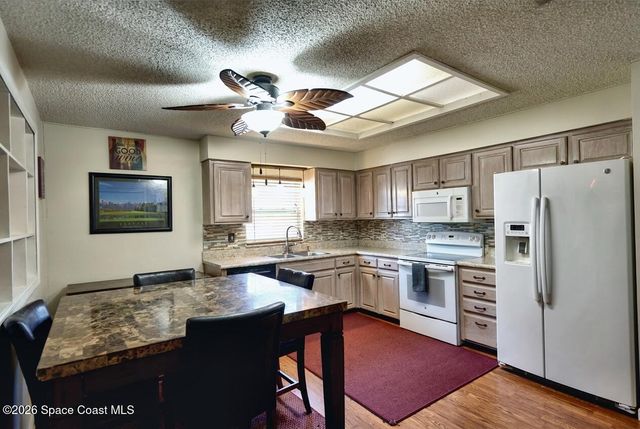 37 E Towne Place, Titusville, FL 32796