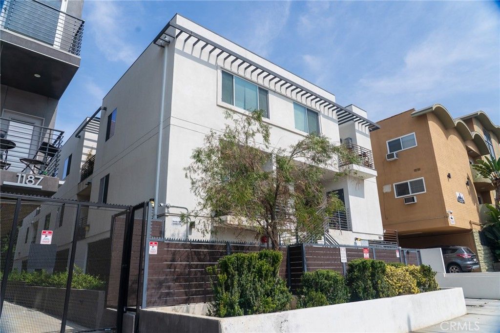 1183 Crenshaw Boulevard 202, Los Angeles, CA 90019