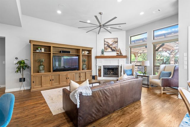 2131 N Hill Drive, Irving, TX 75038