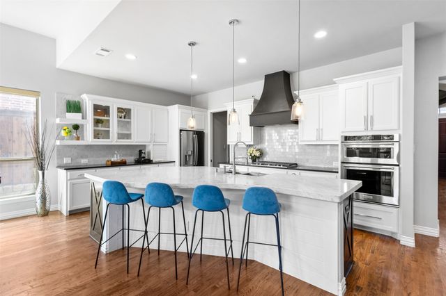 2131 N Hill Drive, Irving, TX 75038