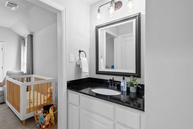 2131 N Hill Drive, Irving, TX 75038