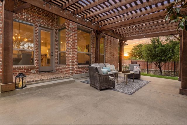 2131 N Hill Drive, Irving, TX 75038