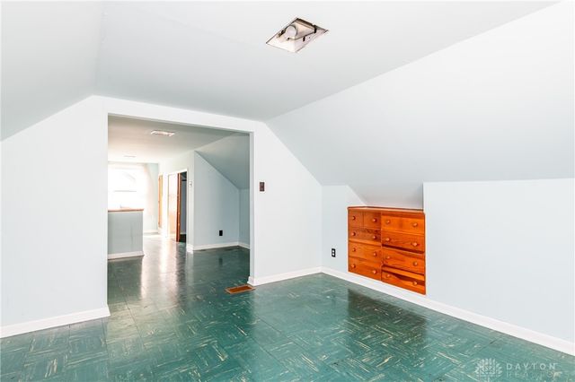 2212 Chamberlin Avenue, Dayton, OH 45406