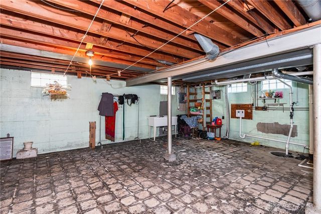 2212 Chamberlin Avenue, Dayton, OH 45406