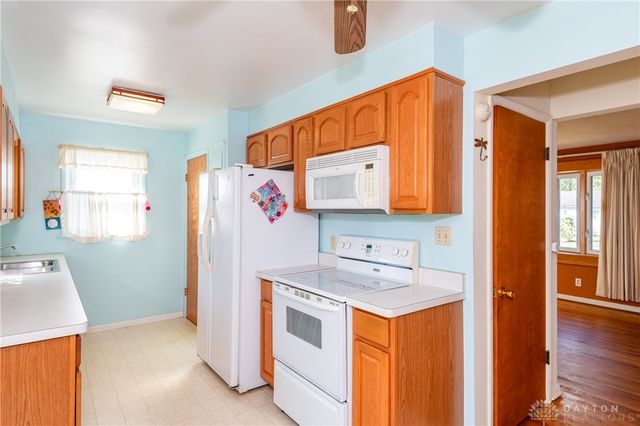 2212 Chamberlin Avenue, Dayton, OH 45406