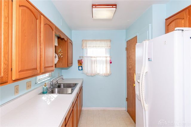 2212 Chamberlin Avenue, Dayton, OH 45406