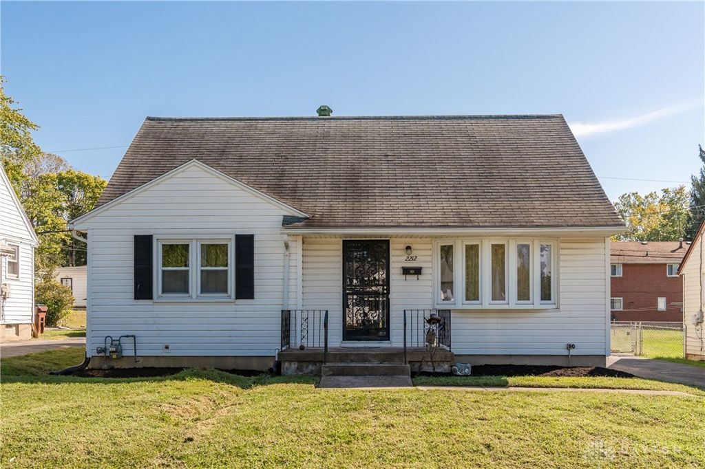 2212 Chamberlin Avenue, Dayton, OH 45406