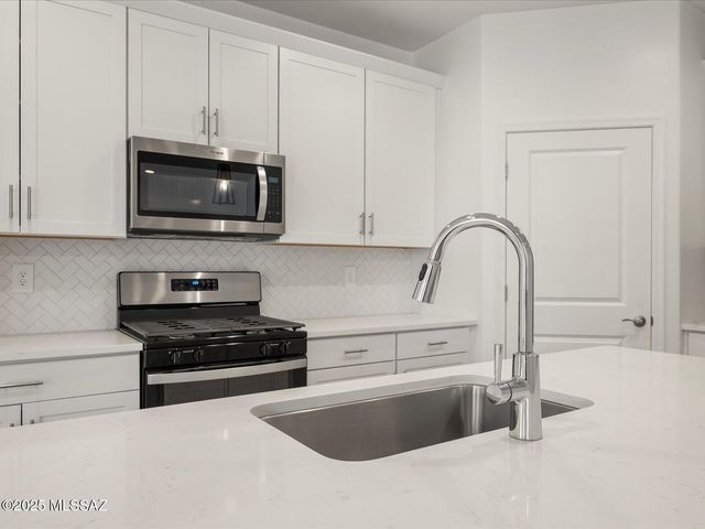 8319 S Cabari Mine Way, Tucson, AZ 85747