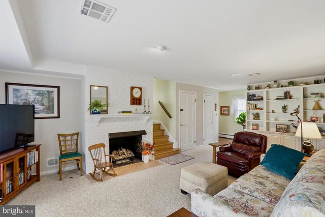 12012 CANTER LN, Reston, VA 20191