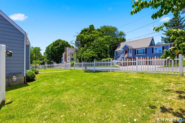 65 Beaver Street, Fairfield, CT 06824