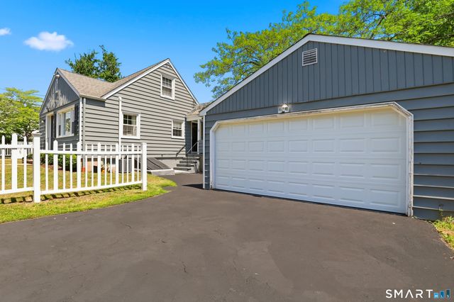 65 Beaver Street, Fairfield, CT 06824