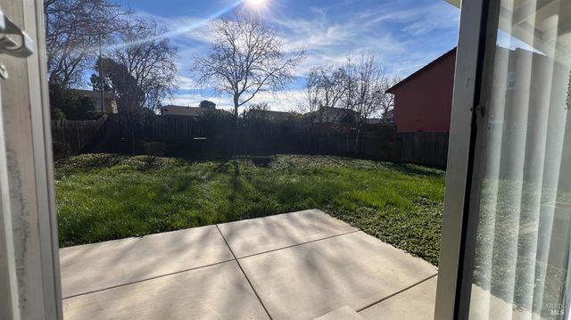 121 Notre Dame Ct, Vallejo, CA 94589