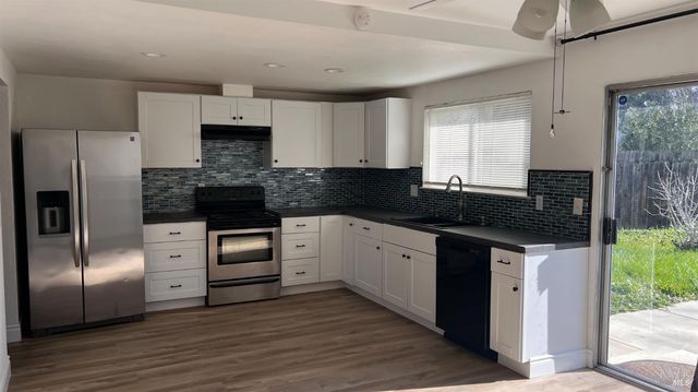 121 Notre Dame Ct, Vallejo, CA 94589