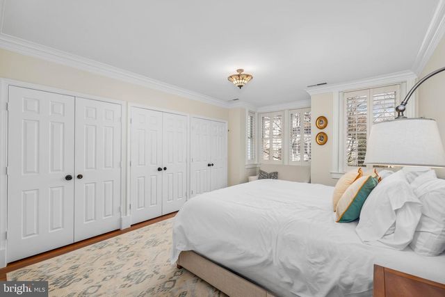 3408 DENT PL NW, Washington, DC 20007