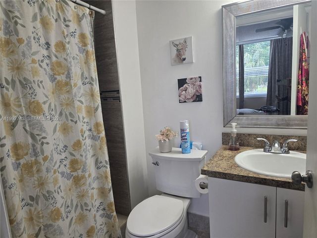 7664 NW 18th St 204, Margate, FL 33063