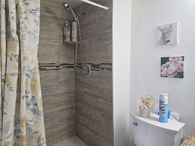 7664 NW 18th St 204, Margate, FL 33063