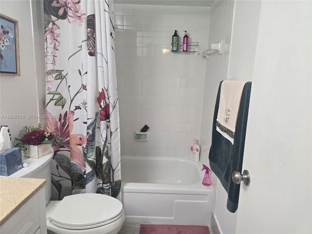 7664 NW 18th St 204, Margate, FL 33063