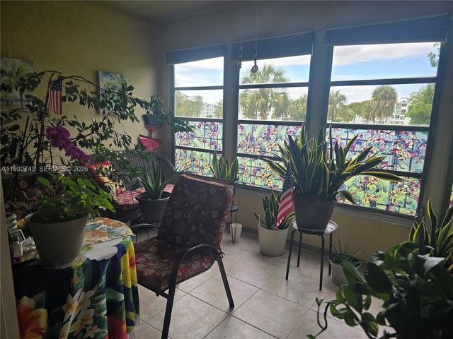 7664 NW 18th St 204, Margate, FL 33063