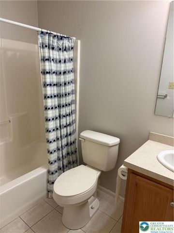 1600 GREYSTONE Circle, Alburtis Boro, PA 18011