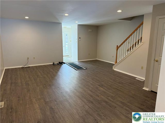 1600 GREYSTONE Circle, Alburtis Boro, PA 18011