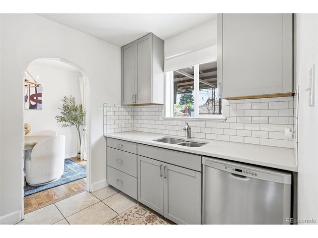 2815 Oneida St, Denver, CO 80207