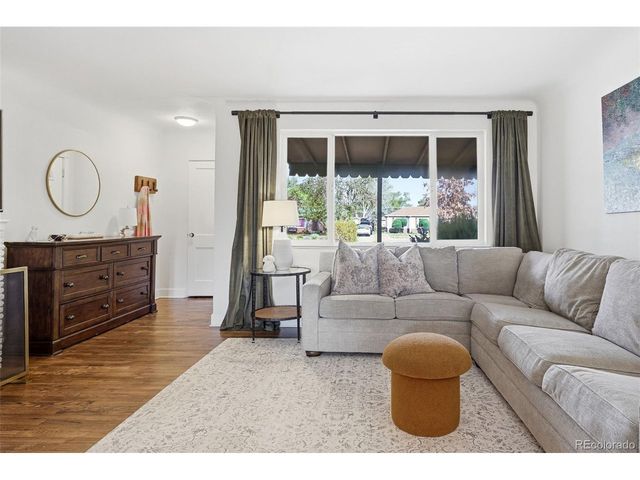 2815 Oneida St, Denver, CO 80207