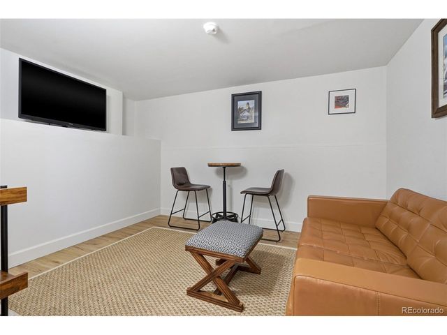 2815 Oneida St, Denver, CO 80207