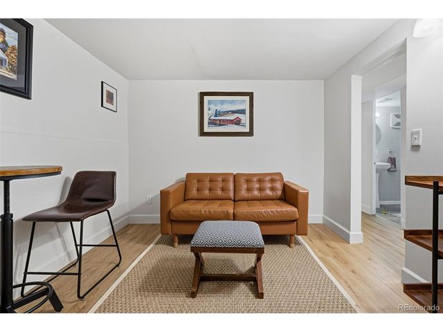 2815 Oneida St, Denver, CO 80207