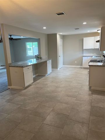 2734 Ash Road, Pearland, TX 77584