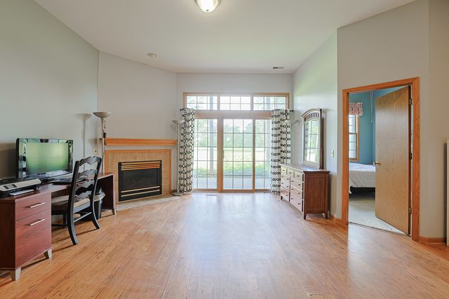 11194 Algonquin Road 11194, Huntley, IL 60142