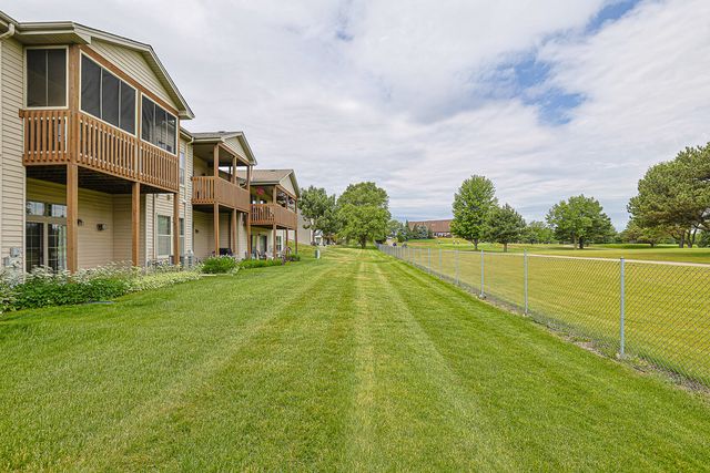 11194 Algonquin Road 11194, Huntley, IL 60142
