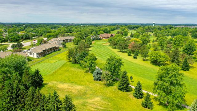 11194 Algonquin Road 11194, Huntley, IL 60142