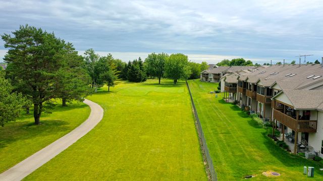 11194 Algonquin Road 11194, Huntley, IL 60142
