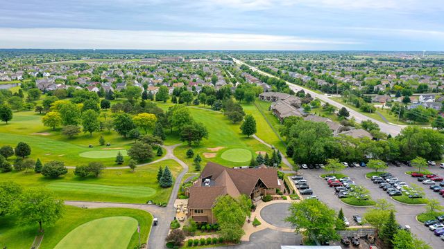 11194 Algonquin Road 11194, Huntley, IL 60142