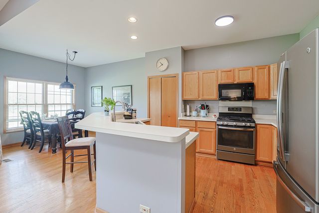 11194 Algonquin Road 11194, Huntley, IL 60142